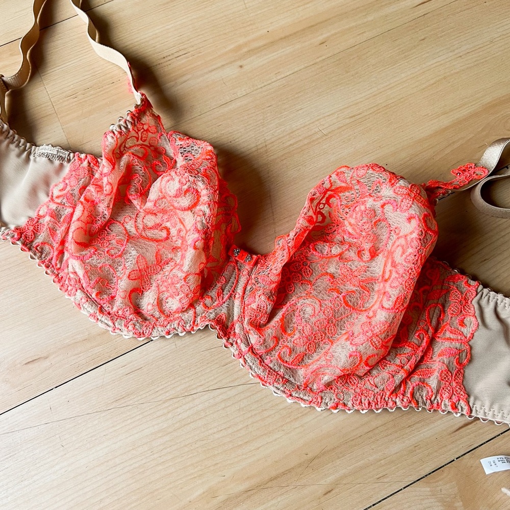 Prima Donna 🪸Size 34 D Women’s Bra / Bralette, Nude with Orange Embroidery